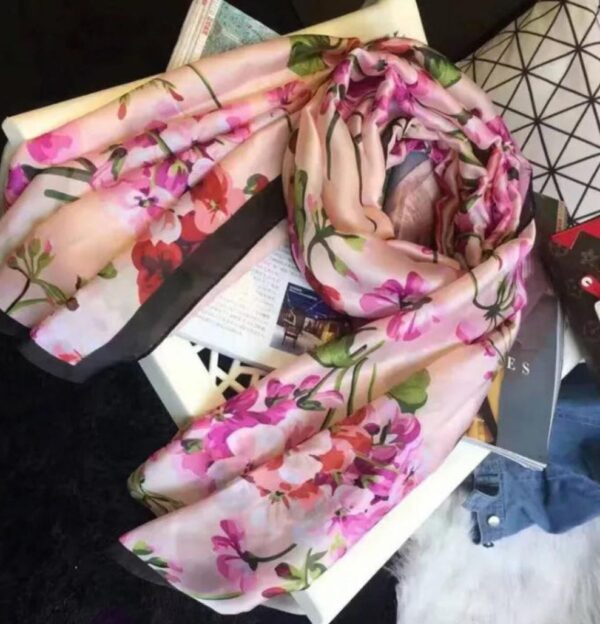 luxury brand print gucci silk scarfs